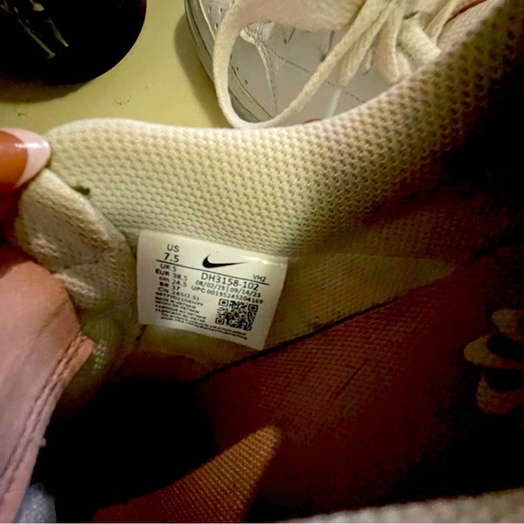 Nike Women's Court Vision Low Next Nature Sneaker size 7.5 - Picture 10 of 10